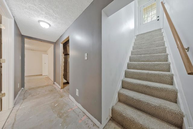 3001 Eastbrooke Drive, Evansville, IN 47711