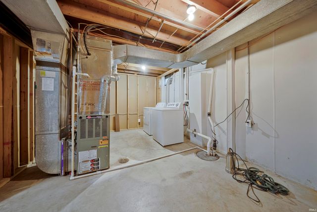 3001 Eastbrooke Drive, Evansville, IN 47711