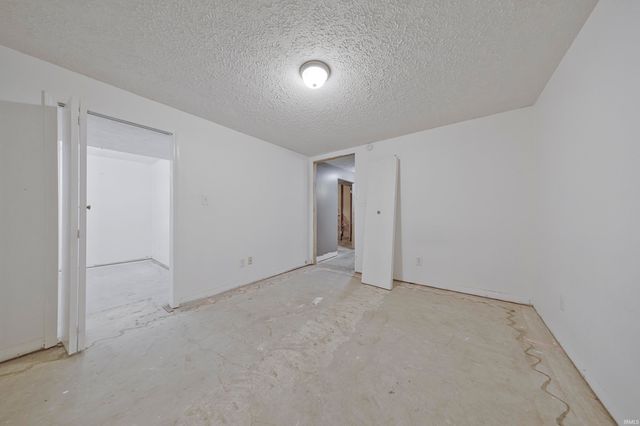 3001 Eastbrooke Drive, Evansville, IN 47711