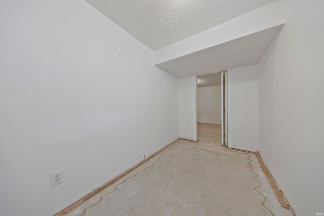 3001 Eastbrooke Drive, Evansville, IN 47711