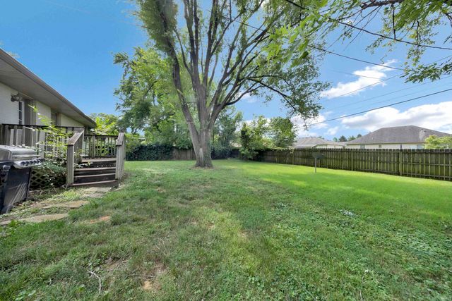 3001 Eastbrooke Drive, Evansville, IN 47711