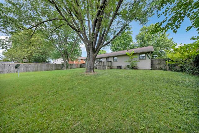 3001 Eastbrooke Drive, Evansville, IN 47711