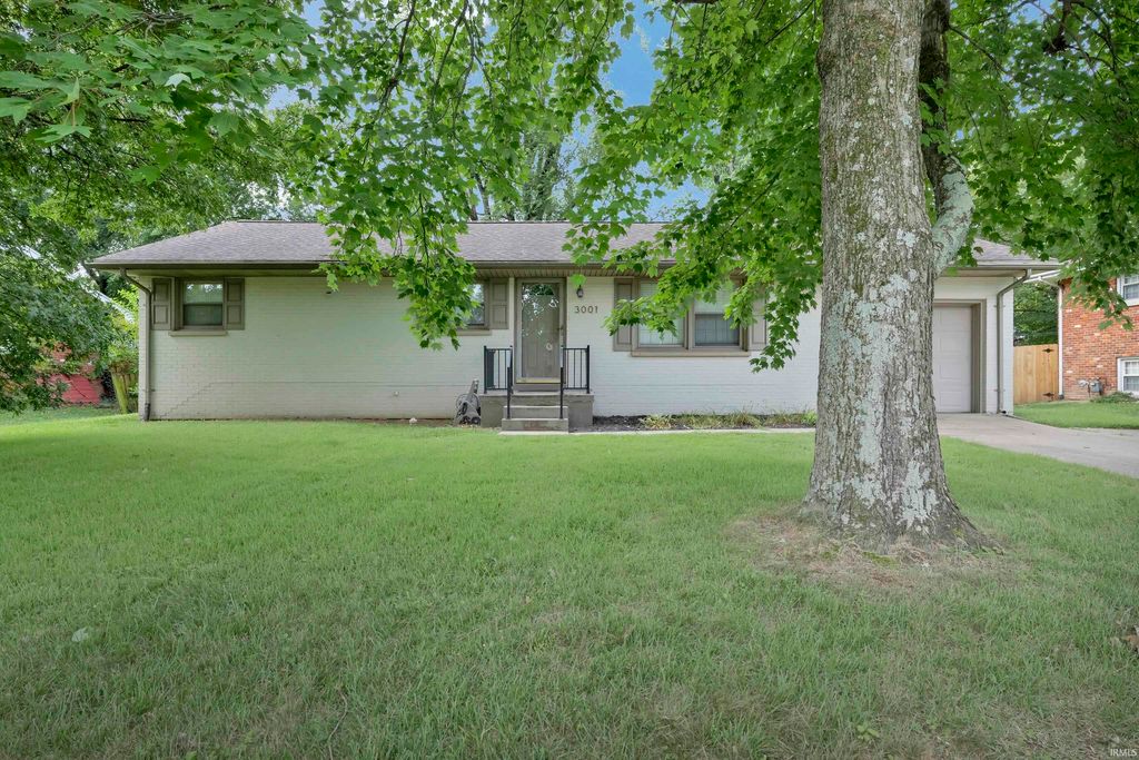 3001 Eastbrooke Drive, Evansville, IN 47711