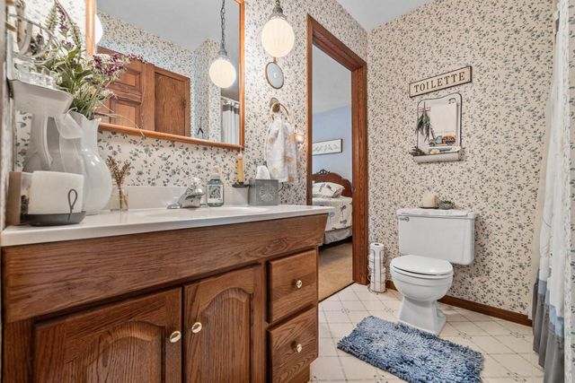 N128W17358 Holy Hill ROAD, Germantown, WI 53022