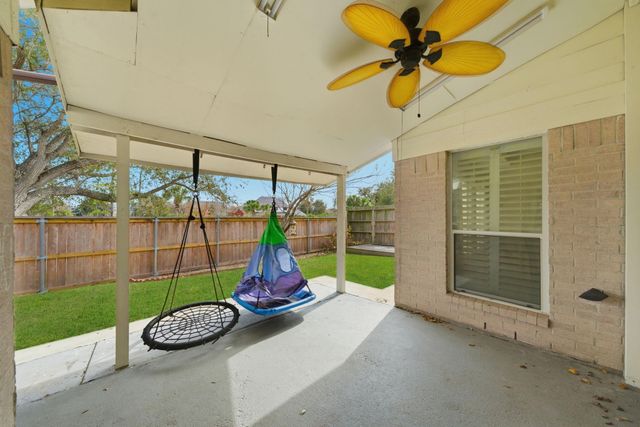 1614 Roaring Springs Lane, Pasadena, TX 77586