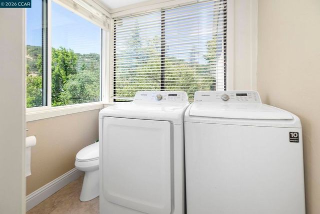 2224 Pine Knoll Dr 8, Walnut Creek, CA 94595