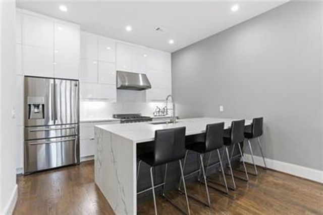 223 16th Street NW 6, Atlanta, GA 30363