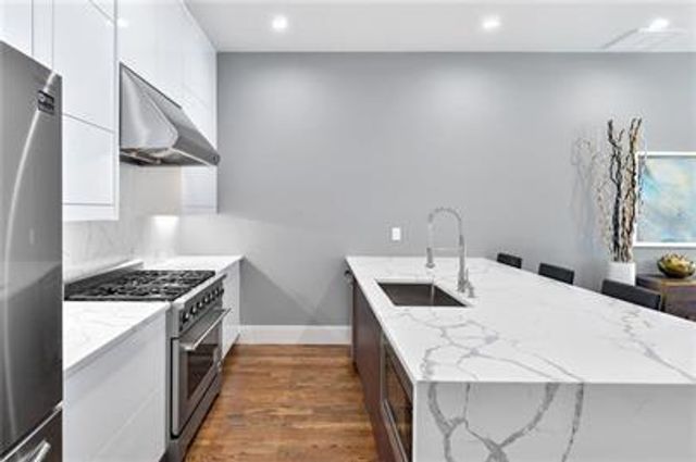 223 16th Street NW 6, Atlanta, GA 30363