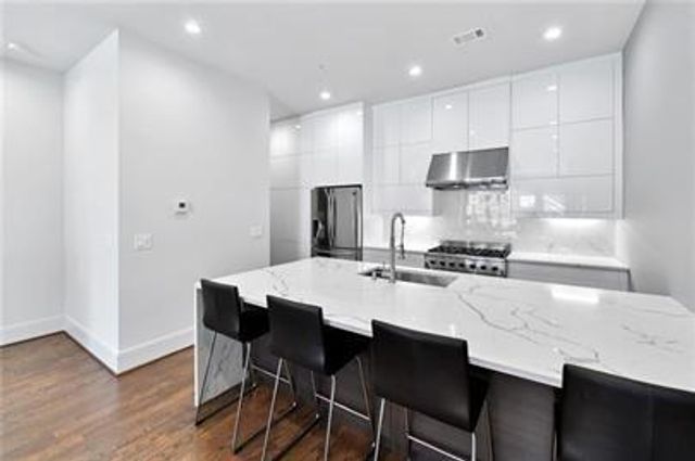 223 16th Street NW 6, Atlanta, GA 30363