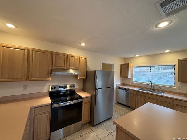 4818 Corian Springs, San Antonio, TX 78247