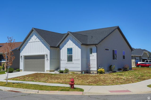 2477 N HOODED CRANE CIR, Clinton, UT 84015