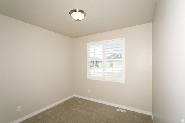 2477 N HOODED CRANE CIR, Clinton, UT 84015