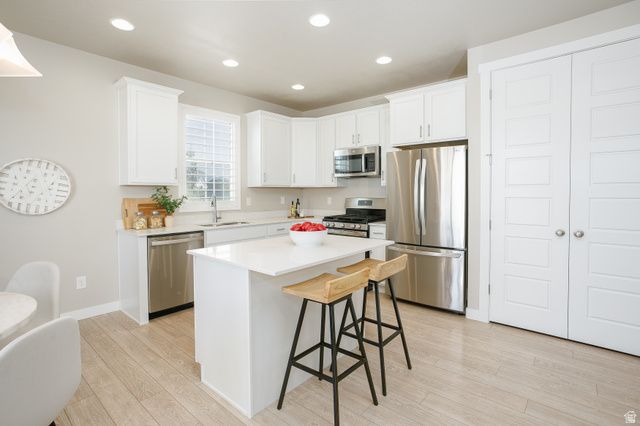 2477 N HOODED CRANE CIR, Clinton, UT 84015