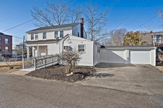 17 North Ave, Rockland, MA 02370
