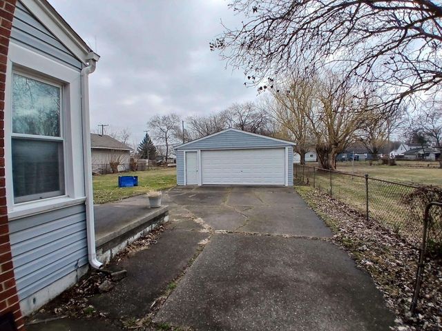 24894 Marigold Avenue, Warren, MI 48089