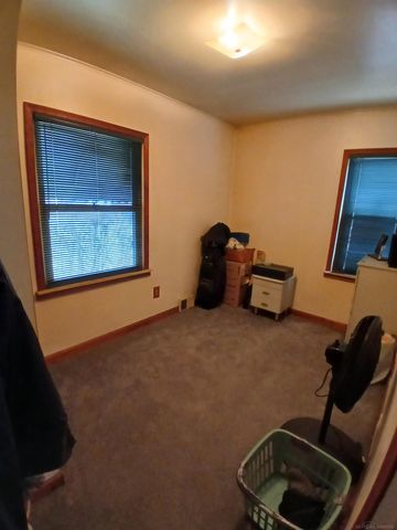 24894 Marigold Avenue, Warren, MI 48089