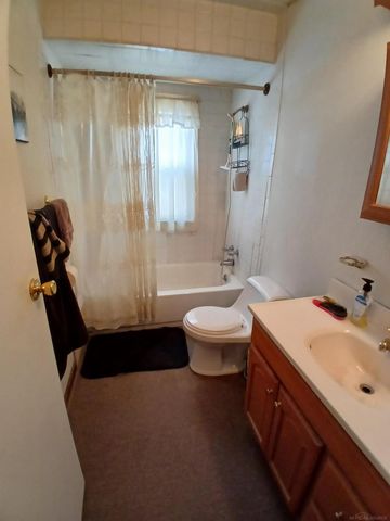 24894 Marigold Avenue, Warren, MI 48089