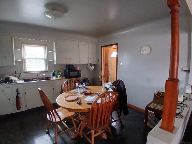 24894 Marigold Avenue, Warren, MI 48089