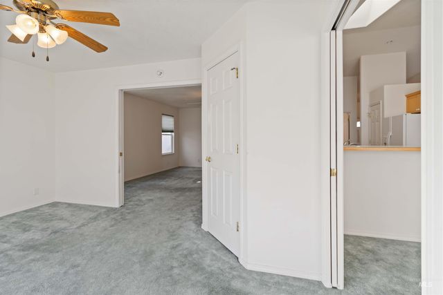 636 N Sterling St, Nampa, ID 83651