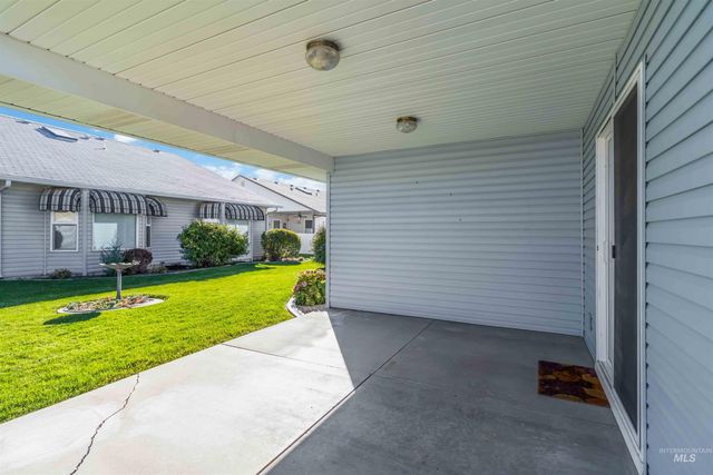 636 N Sterling St, Nampa, ID 83651