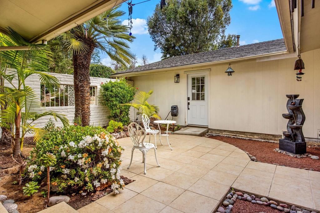 Image 14 of property listing at 1673 Hidden Mesa Rd, El Cajon, CA 92019