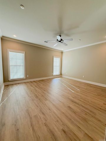 1010 Turnberry Drive, Conway, AR 72034