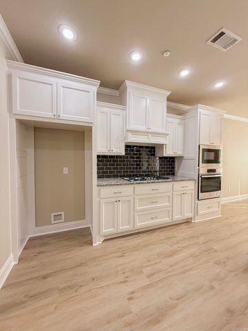 1010 Turnberry Drive, Conway, AR 72034