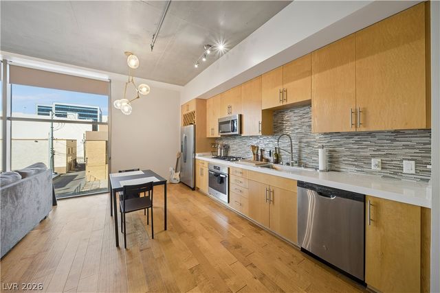 353 East Bonneville Avenue 301, Las Vegas, NV 89101