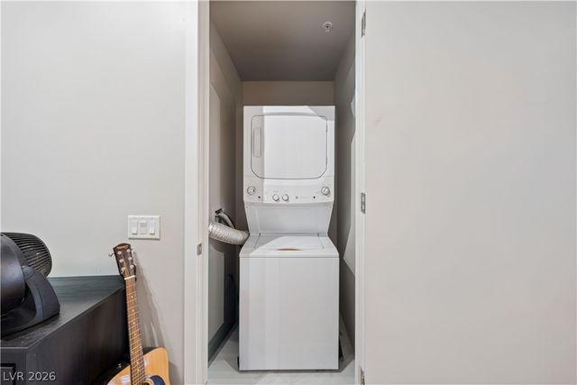 353 East Bonneville Avenue 301, Las Vegas, NV 89101