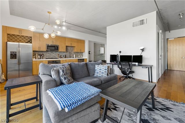 353 East Bonneville Avenue 301, Las Vegas, NV 89101