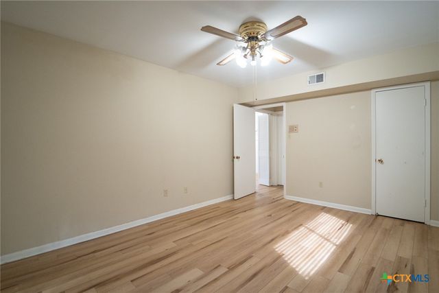 702 Brookhollow Drive, Port Lavaca, TX 77979