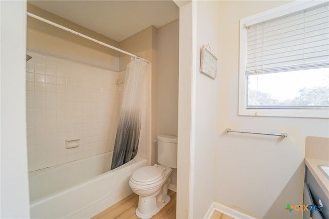 702 Brookhollow Drive, Port Lavaca, TX 77979