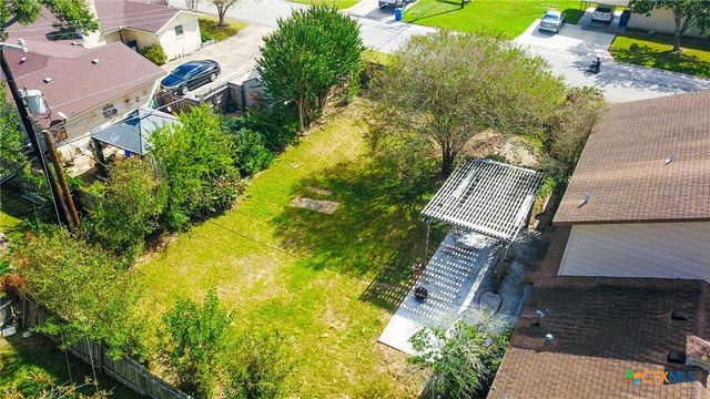 702 Brookhollow Drive, Port Lavaca, TX 77979