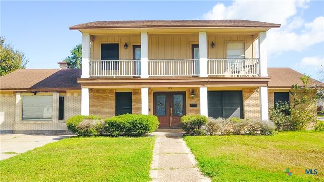 702 Brookhollow Drive, Port Lavaca, TX 77979