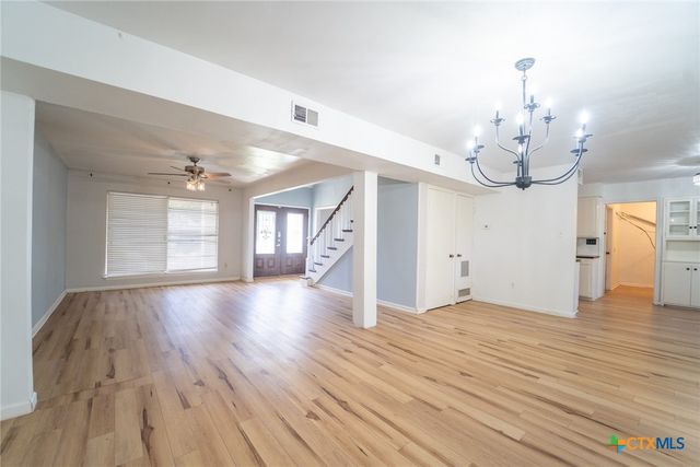 702 Brookhollow Drive, Port Lavaca, TX 77979