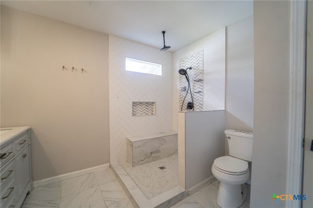 702 Brookhollow Drive, Port Lavaca, TX 77979