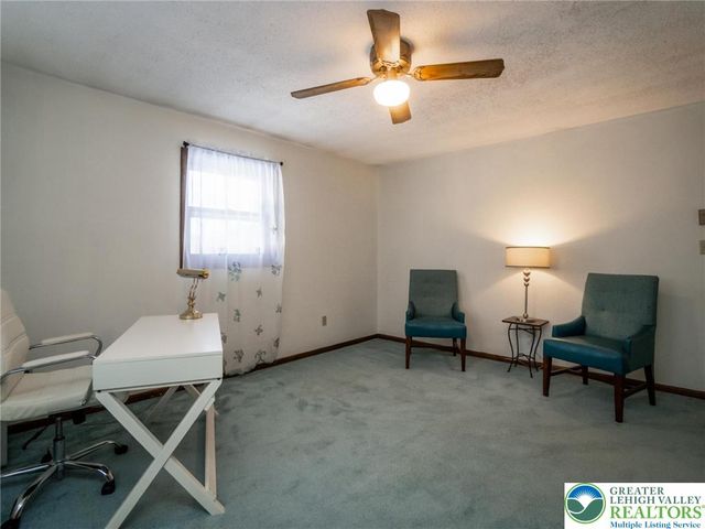 1117 Shagbark Lane, Hamilton Twp, PA 18360