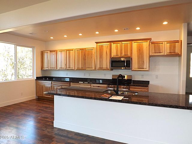 2759 PANTHER Circle, Overgaard, AZ 85933