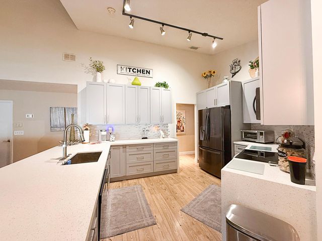 8725 SW 56th Place, Cooper City, FL 33328