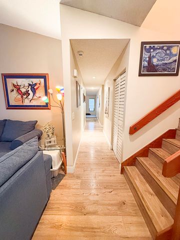 8725 SW 56th Place, Cooper City, FL 33328