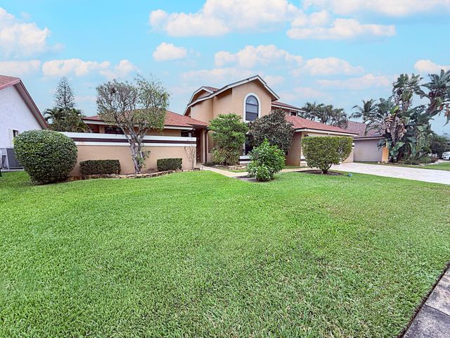 8725 SW 56th Place, Cooper City, FL 33328