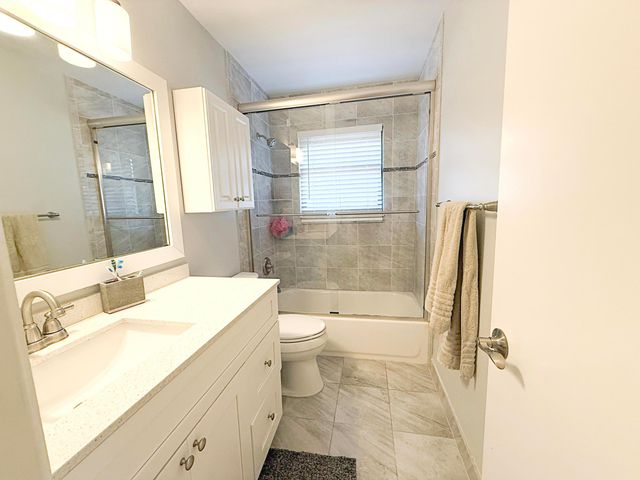 8725 SW 56th Place, Cooper City, FL 33328