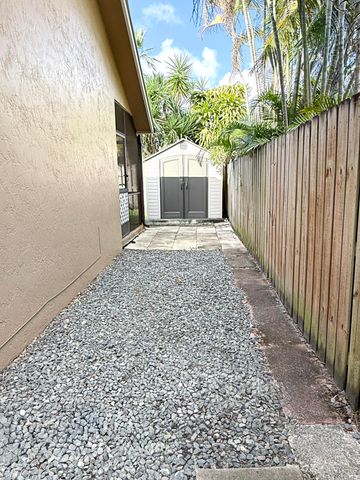 8725 SW 56th Place, Cooper City, FL 33328