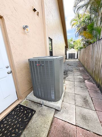 8725 SW 56th Place, Cooper City, FL 33328