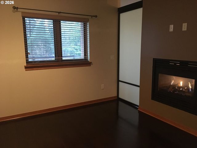 7910 Sw 31ST Ave 306, Portland, OR 97219