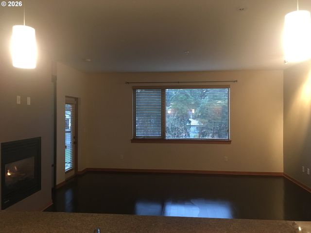 7910 Sw 31ST Ave 306, Portland, OR 97219