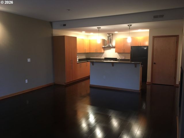 7910 Sw 31ST Ave 306, Portland, OR 97219