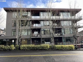 7910 Sw 31ST Ave 306, Portland, OR 97219