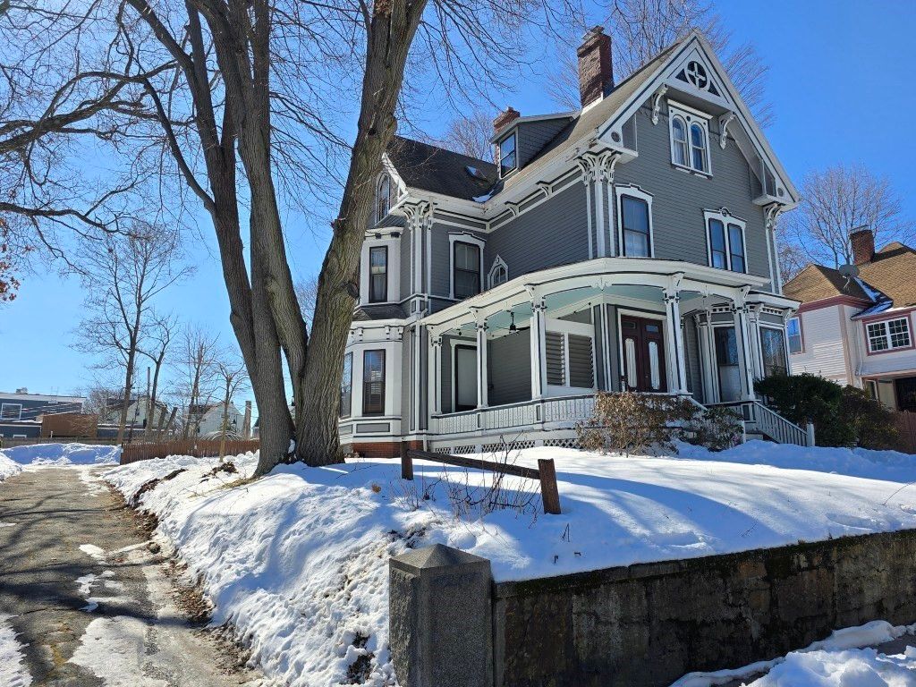 26 Mather 1, Boston, MA 02124