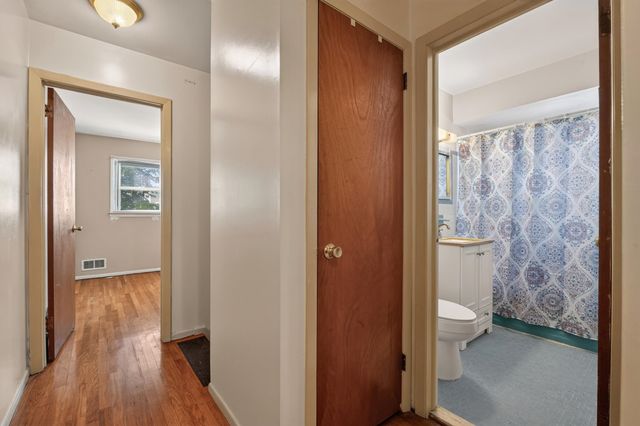 68 EAST 23RD ST, Bayonne, NJ 07002